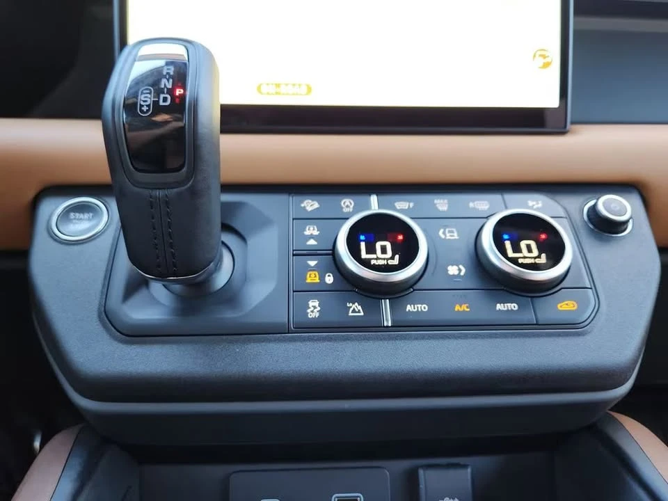 2024 Land Rover Defender L663 - Image 9 of 15