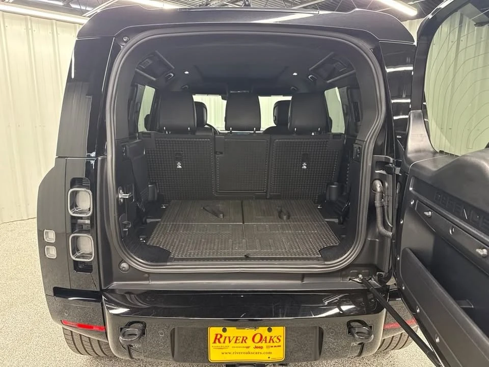 2024 Land Rover Defender L663 - Image 15 of 16