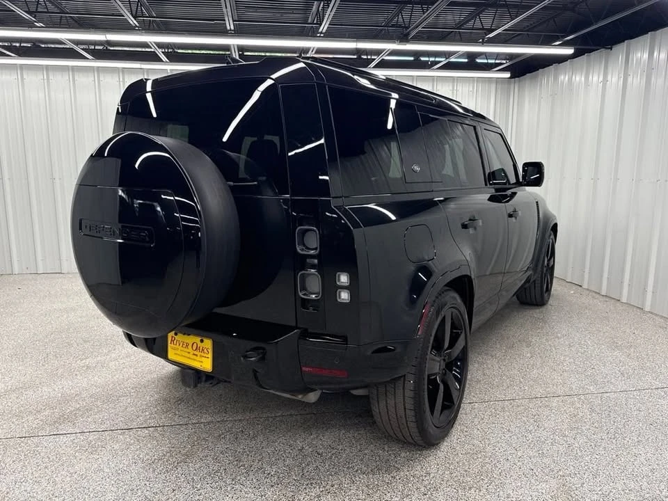2024 Land Rover Defender L663 - Image 3 of 16