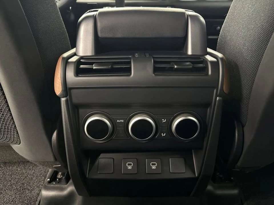 2024 Land Rover Defender L663 - Image 12 of 16