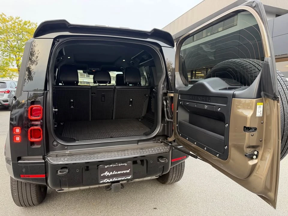 2024 Land Rover Defender L663 - Image 6 of 20