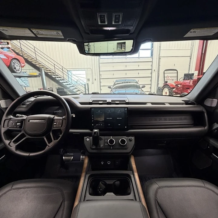 2024 Land Rover Defender L663 - Image 10 of 19