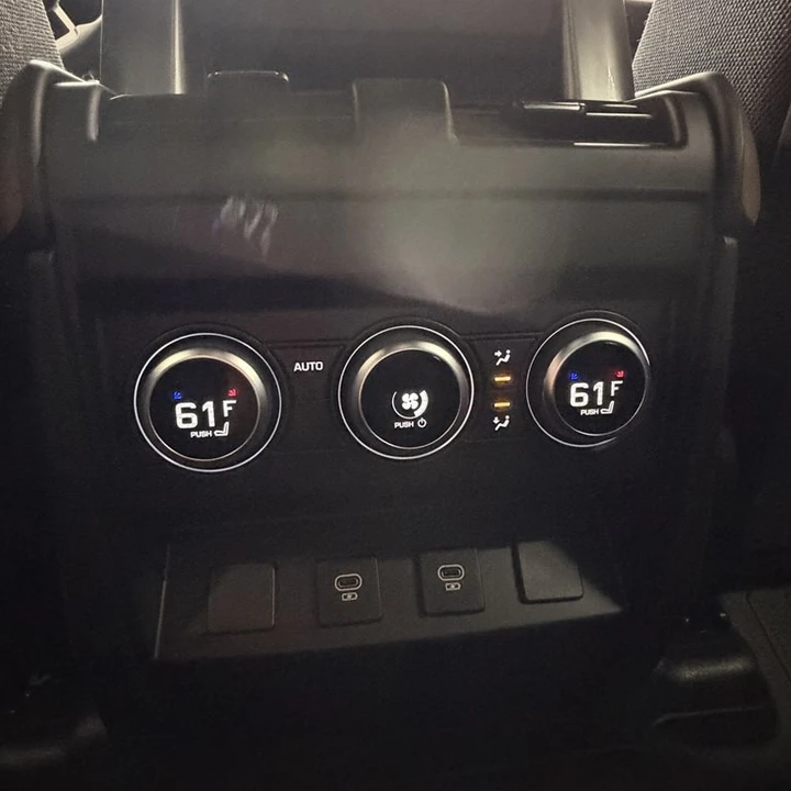 2024 Land Rover Defender L663 - Image 14 of 19