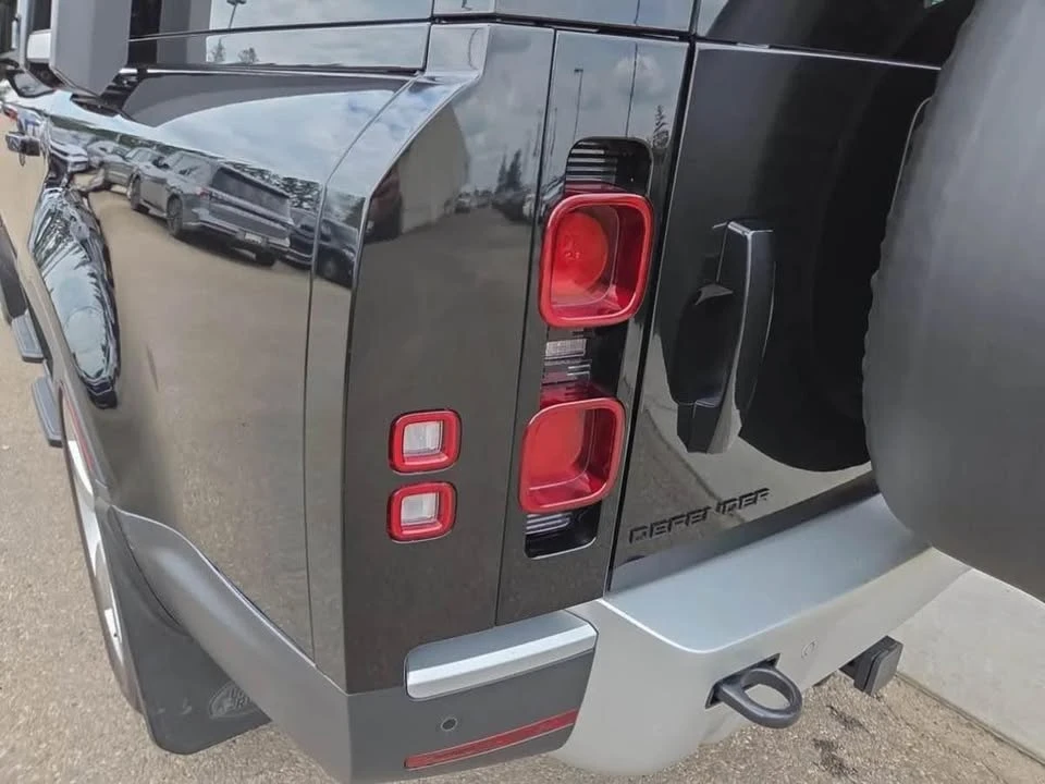 2024 Land Rover Defender L663 - Image 7 of 19