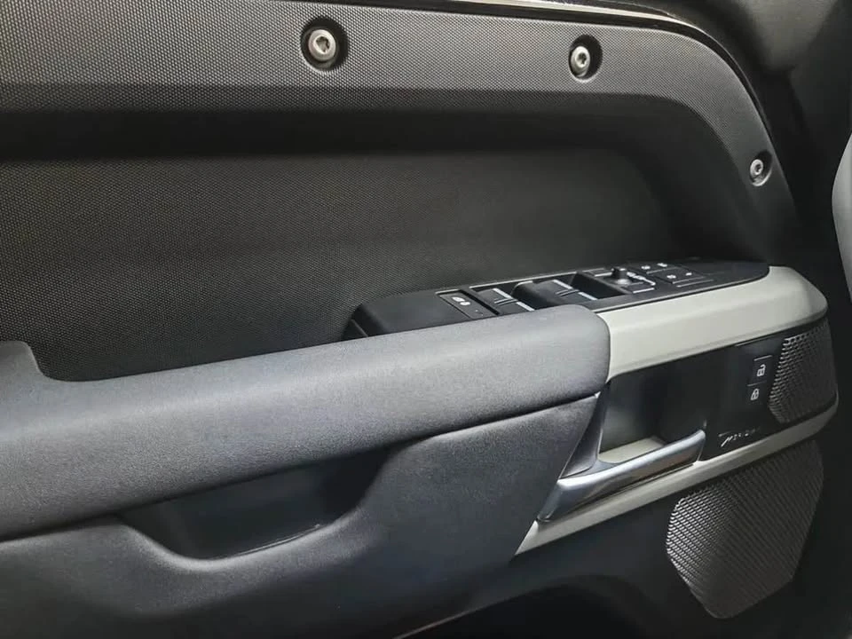 2024 Land Rover Defender L663 - Image 18 of 19