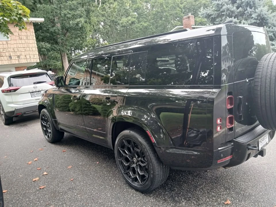 2024 Land Rover Defender 130 - Image 7 of 10