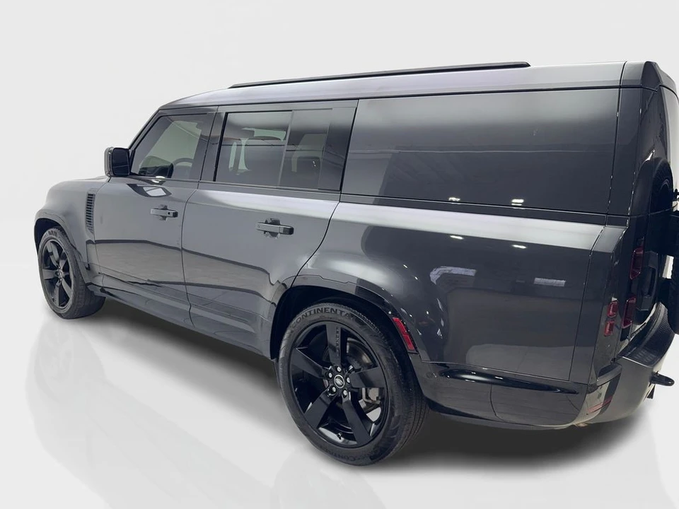 2024 Land Rover Defender L663 - Image 14 of 21