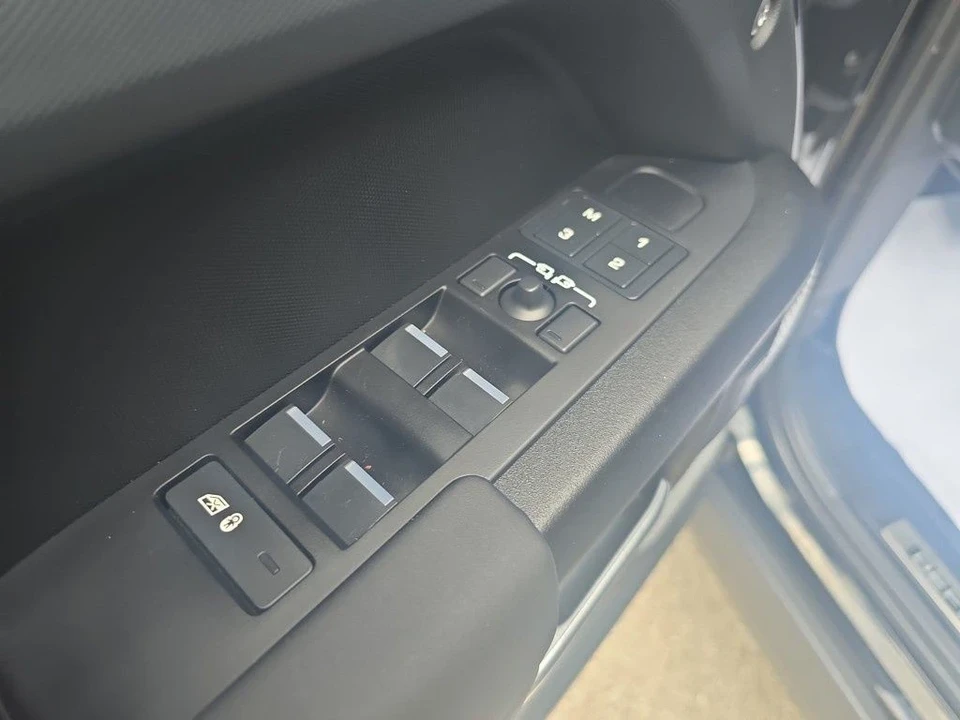 2024 Land Rover Defender L663 - Image 11 of 12