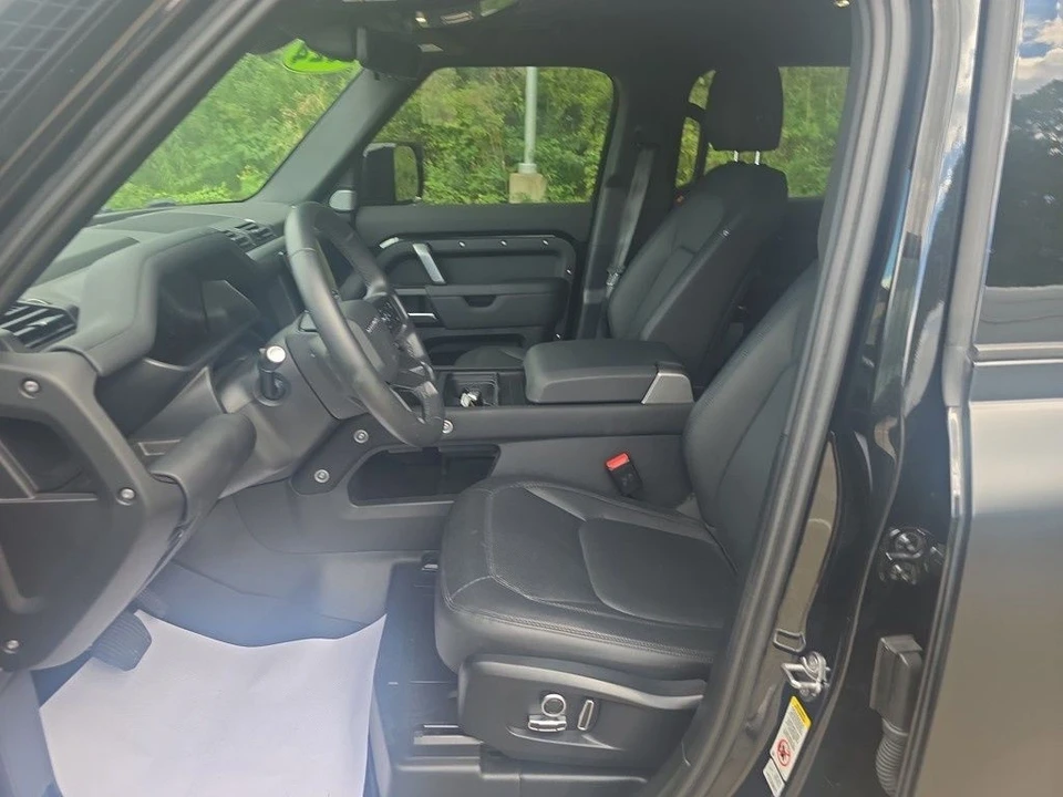 2024 Land Rover Defender L663 - Image 9 of 12