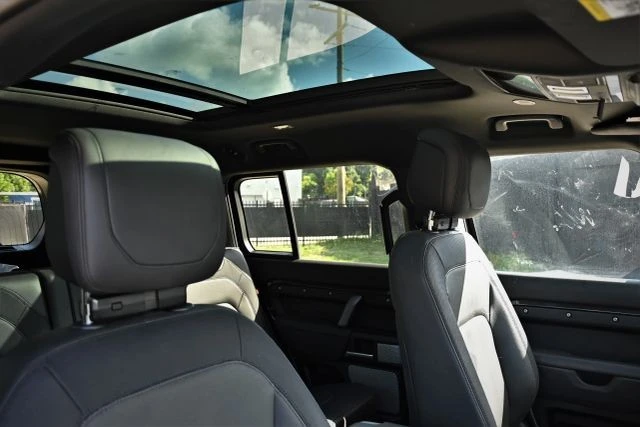 2024 Land Rover Defender L663 - Image 17 of 20