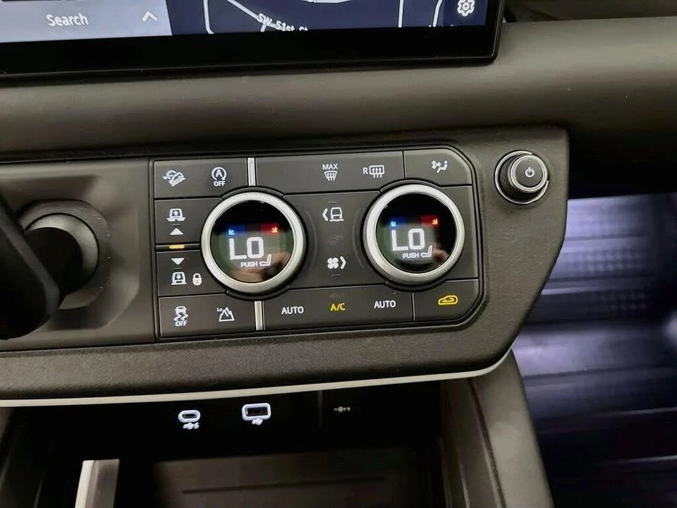 2024 Land Rover Defender L663 - Image 16 of 20
