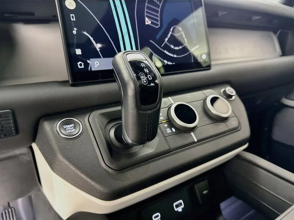 2024 Land Rover Defender L663 - Image 17 of 20