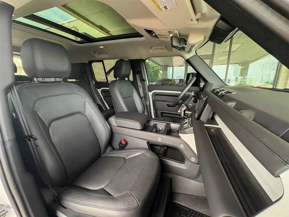 2024 Land Rover Defender L663 - Image 15 of 20
