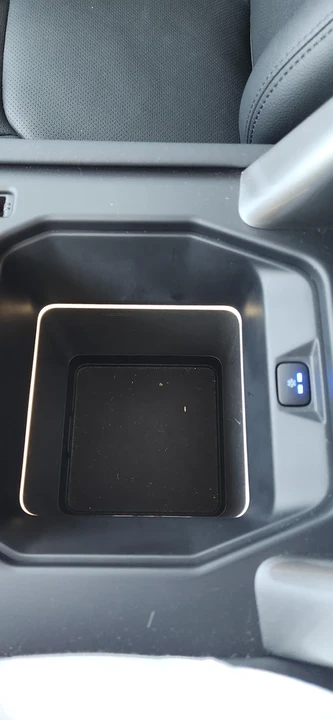2024 Land Rover Defender L663 - Image 12 of 21