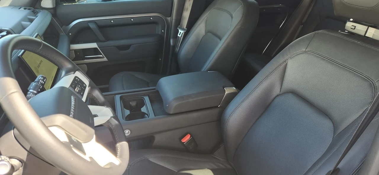 2024 Land Rover Defender L663 - Image 18 of 21
