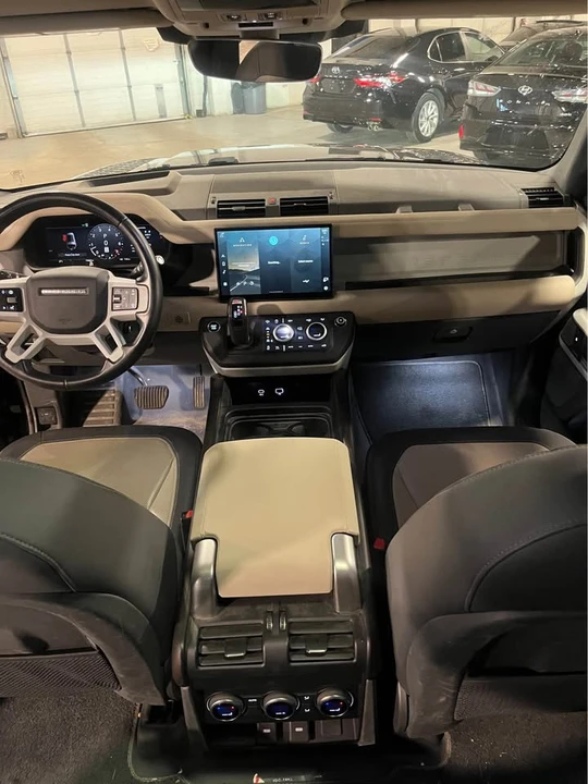 2024 Land Rover Defender L663 - Image 13 of 17