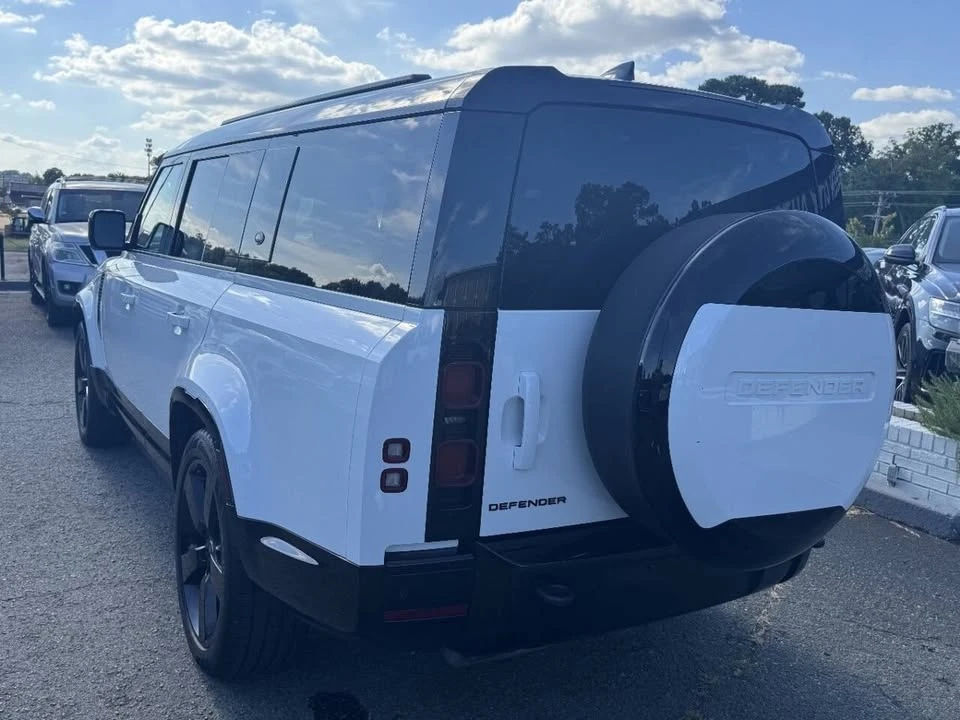 2024 Land Rover Defender L663 - Image 15 of 20