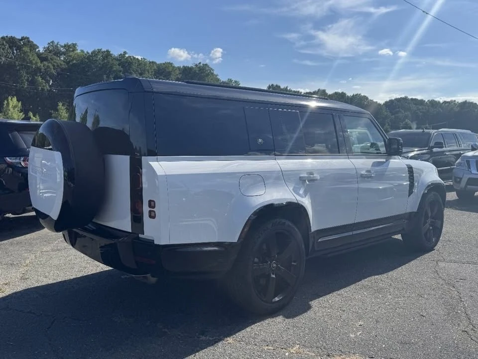 2024 Land Rover Defender L663 - Image 4 of 20