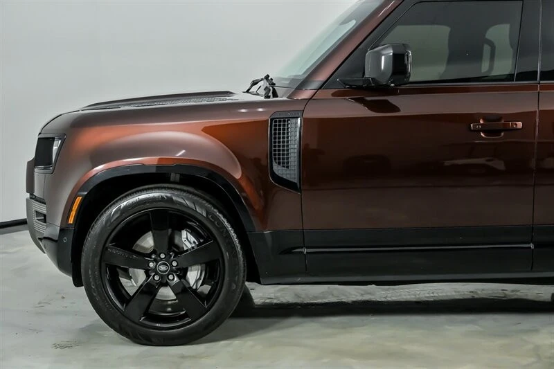 2024 Land Rover Defender L663 - Image 7 of 21