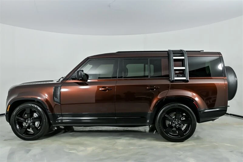2024 Land Rover Defender L663 - Image 8 of 21