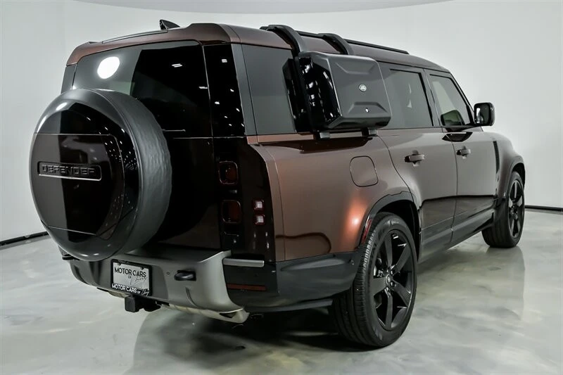 2024 Land Rover Defender L663 - Image 12 of 21