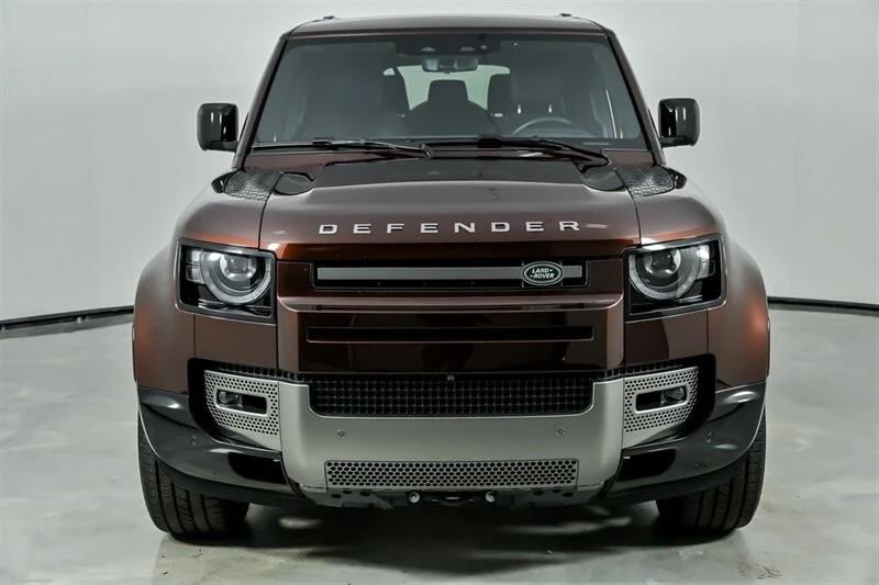 2024 Land Rover Defender L663 - Image 5 of 21