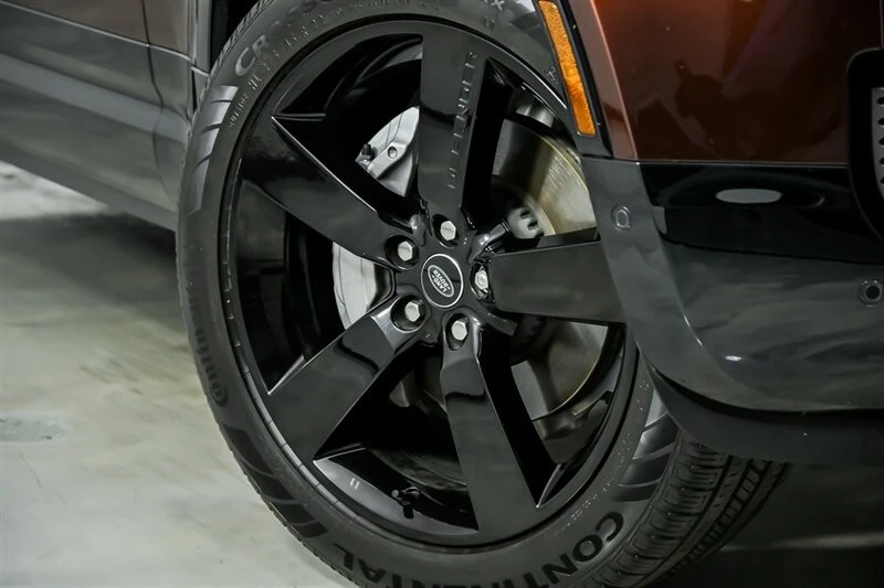 2024 Land Rover Defender L663 - Image 4 of 21