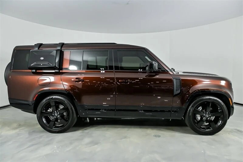 2024 Land Rover Defender L663 - Image 14 of 21