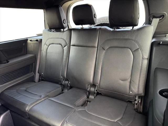 2024 Land Rover Defender L663 - Image 15 of 25