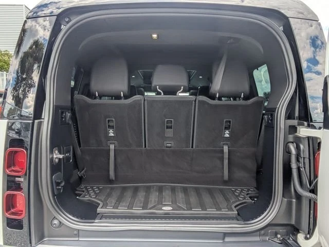 2024 Land Rover Defender L663 - Image 10 of 18
