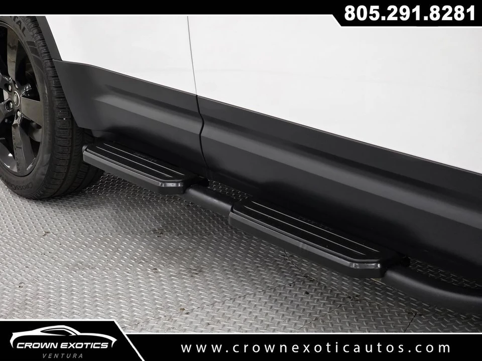 2024 Land Rover Defender L663 - Image 10 of 31