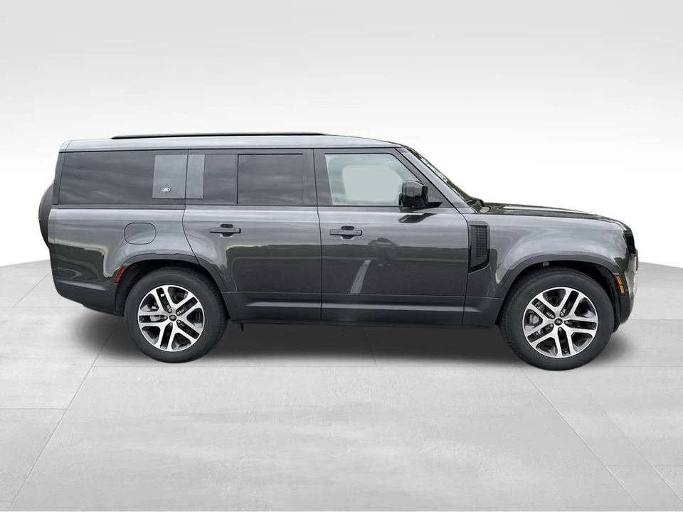 2024 Land Rover Defender L663 - Image 6 of 12
