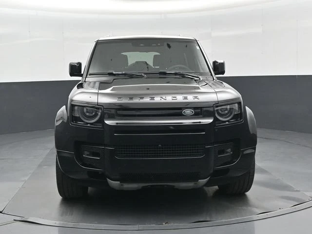2024 Land Rover Defender V8 - Image 9 of 17