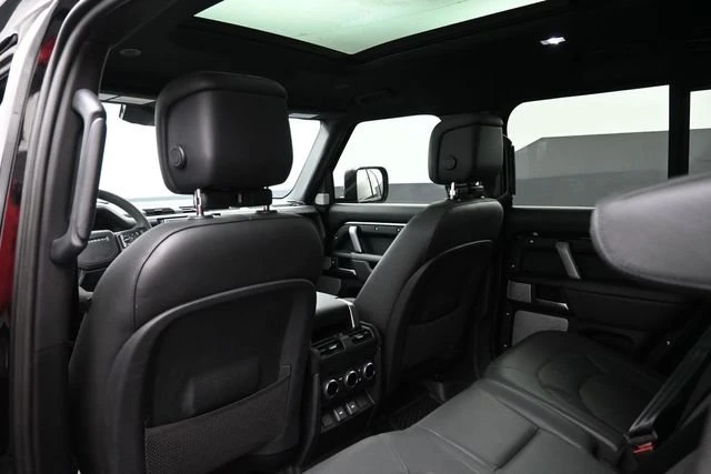 2024 Land Rover Defender V8 - Image 17 of 17
