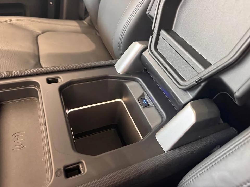 2024 Land Rover Defender L663 - Image 15 of 19