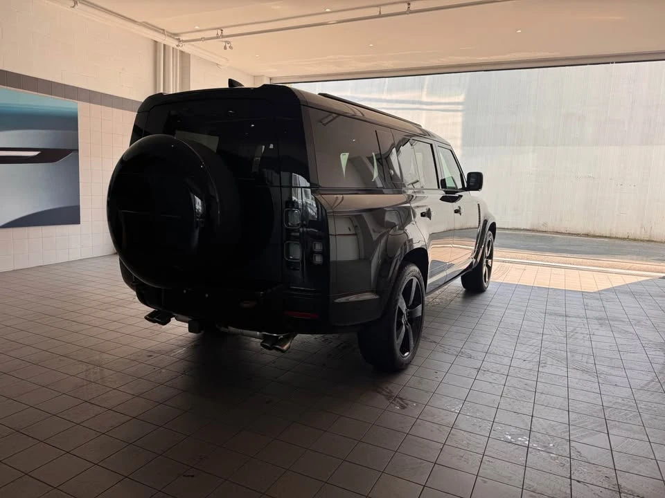 2024 Land Rover Defender L663 - Image 5 of 19