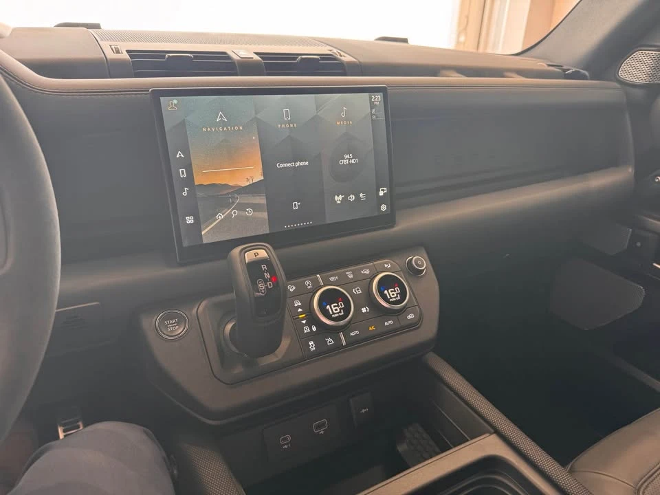 2024 Land Rover Defender L663 - Image 13 of 19