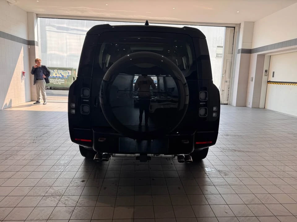 2024 Land Rover Defender L663 - Image 4 of 19