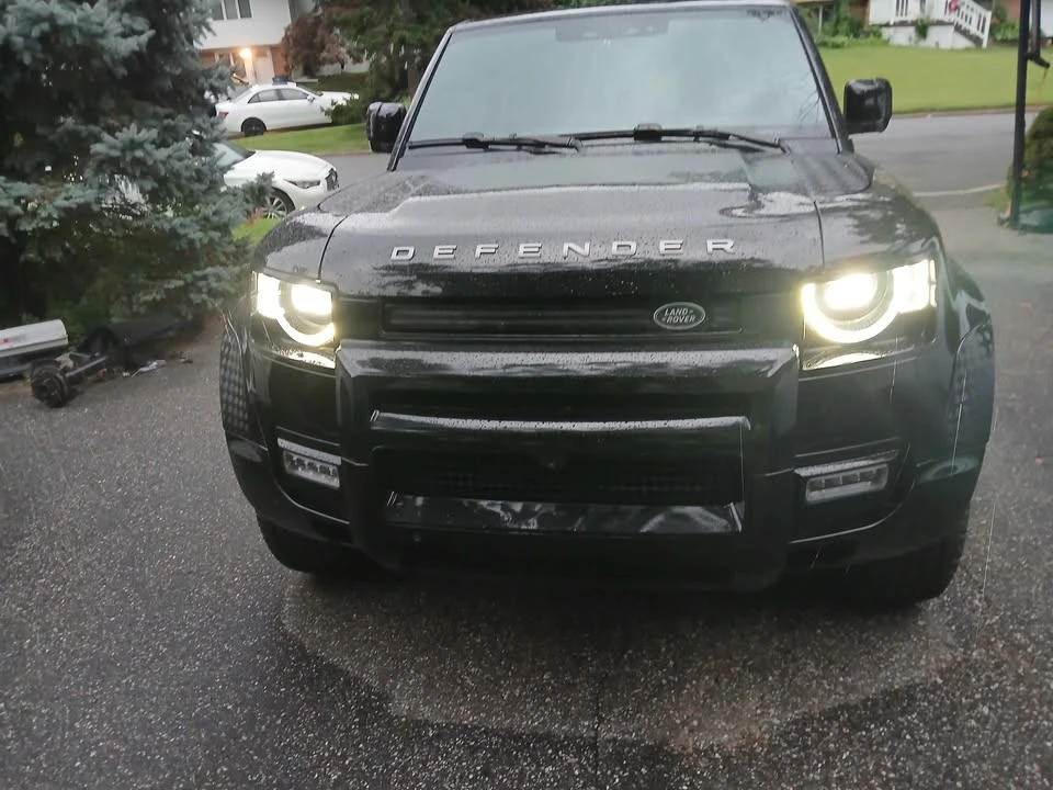 2024 Land Rover Defender V8 - Image 6 of 10