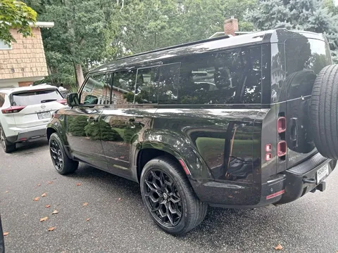2024 Land Rover Defender 130 V8 Sport Utility 4D