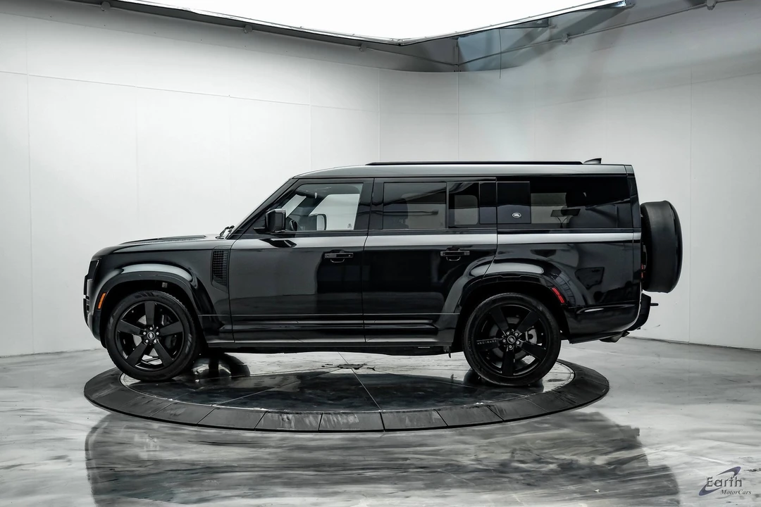 2024 Land Rover Defender L663 - Image 5 of 12
