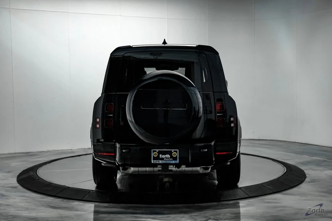 2024 Land Rover Defender L663 - Image 10 of 12
