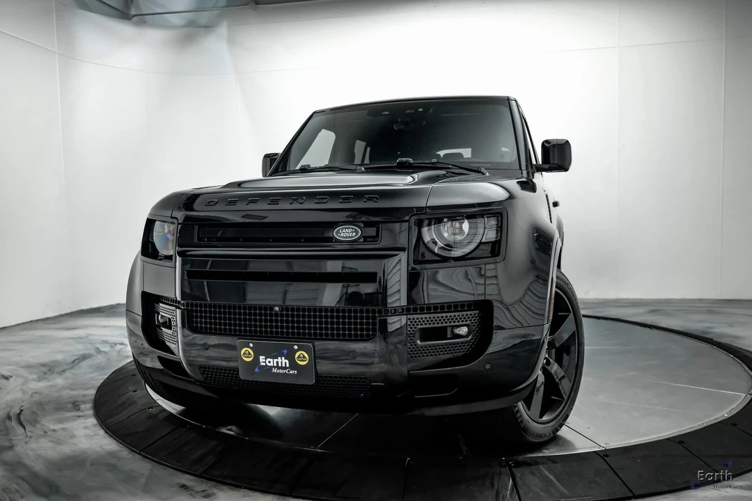 2024 Land Rover Defender L663 - Image 3 of 12