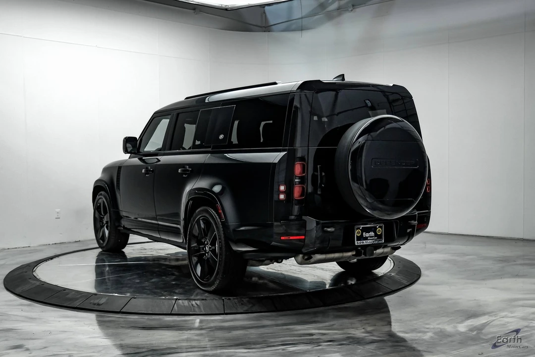2024 Land Rover Defender L663 - Image 8 of 12