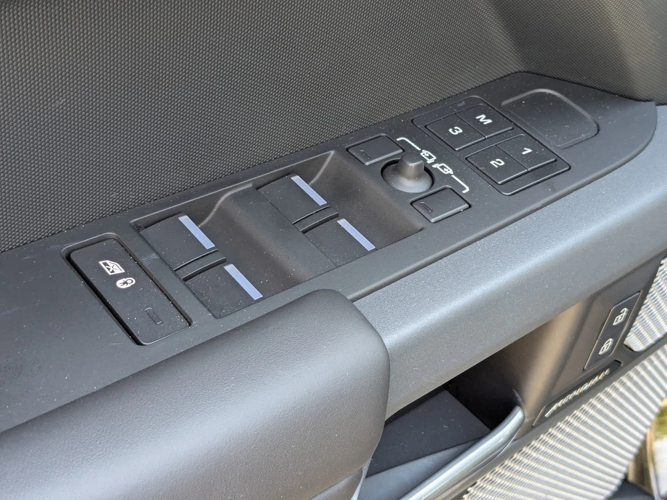 2024 Land Rover Defender L663 - Image 13 of 31