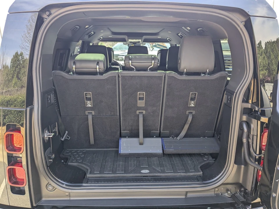 2024 Land Rover Defender L663 - Image 31 of 31