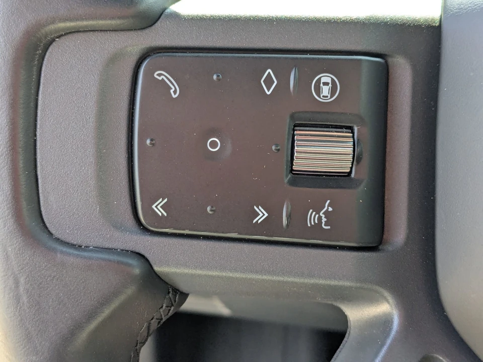 2024 Land Rover Defender L663 - Image 19 of 31