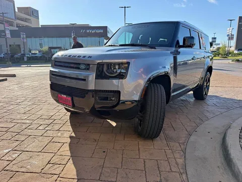 2024 Land Rover Defender 130 X-Dynamic SE Sport Utility 4D