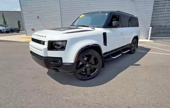 2024 Land Rover Defender 130 X-Dynamic SE Sport Utility 4D