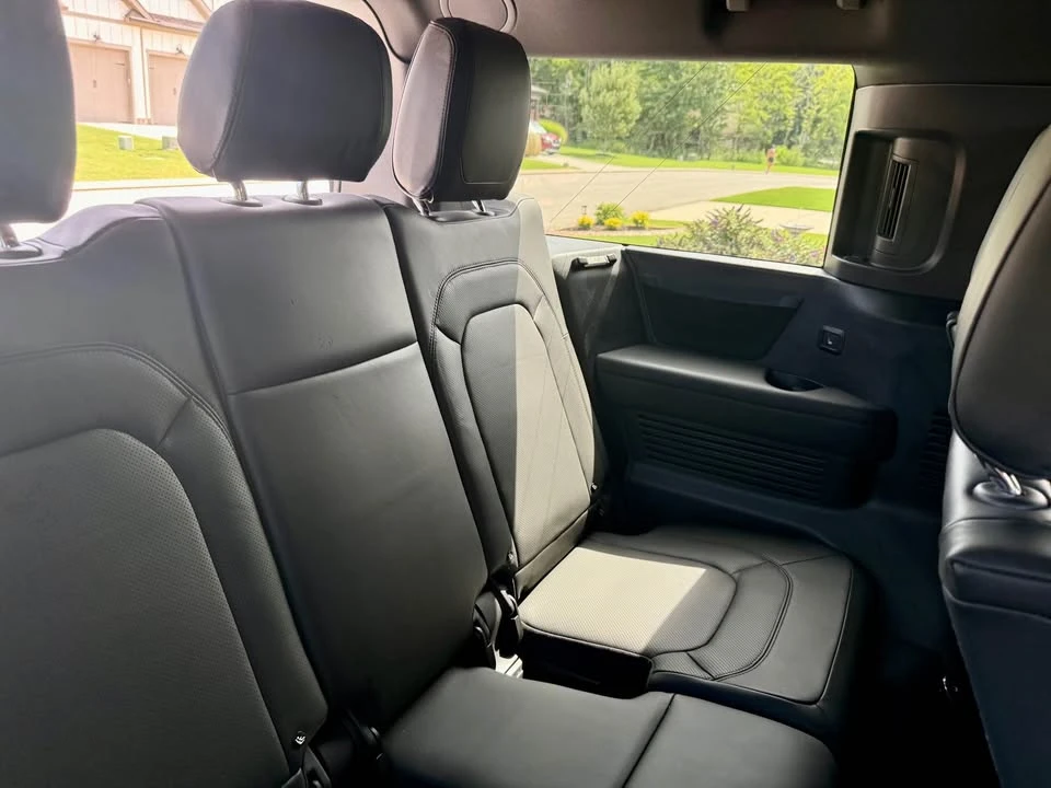 2024 Land Rover Defender L663 - Image 9 of 11